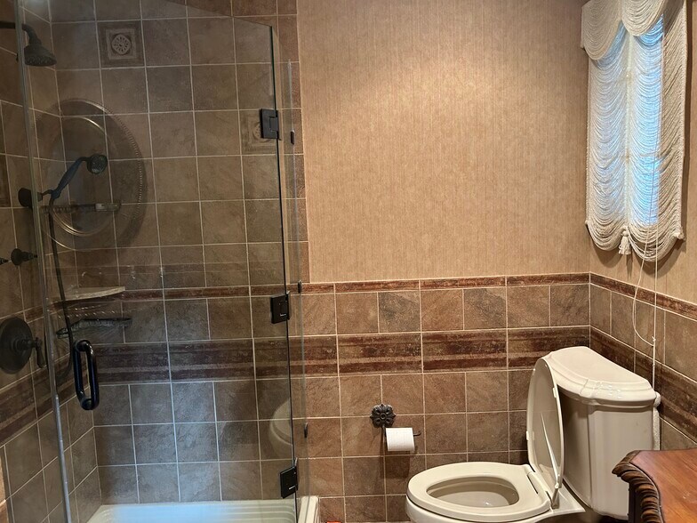 More Photos Of 19 N Main St, Marlboro Office Residential For Sale