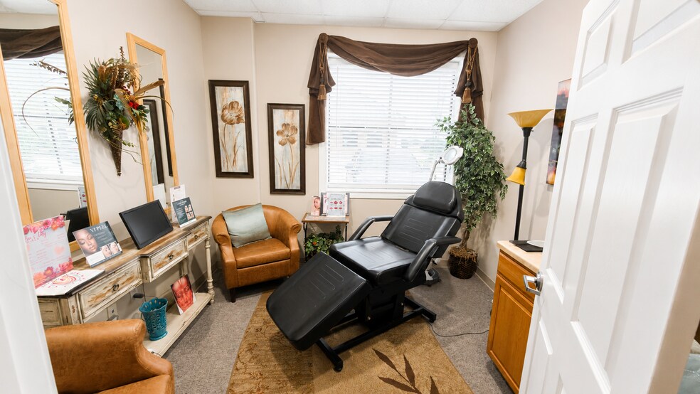 More Photos Of 21715 Kingsland Blvd, Katy Office For Lease