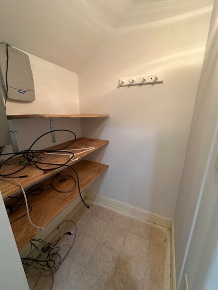 More Photos Of 10 Pinckney Colony Rd, Bluffton Office For Lease