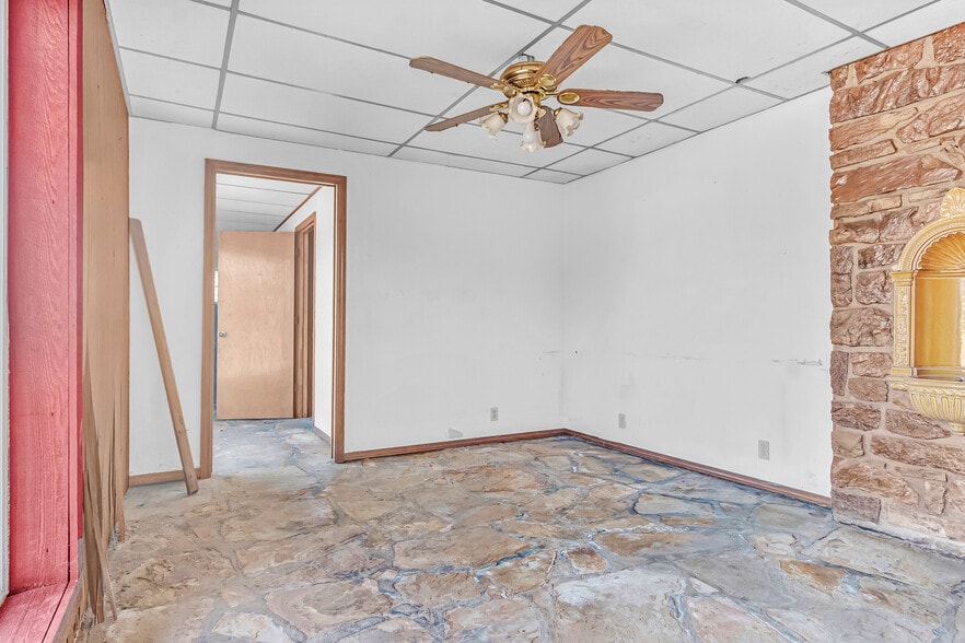 More Photos Of 11944 NE 23rd St, Choctaw Auto Repair For Sale