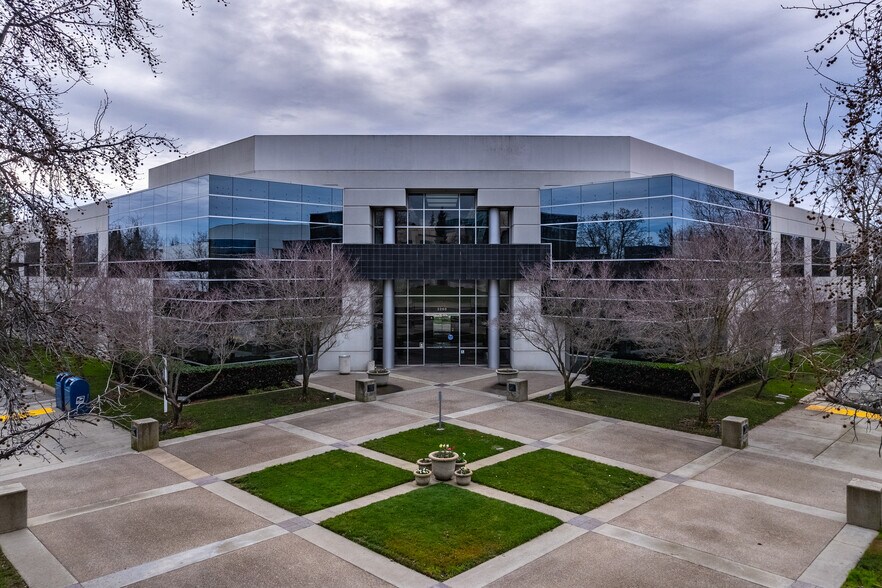 More Photos Of 2260 Douglas Blvd, Roseville Office For Sale