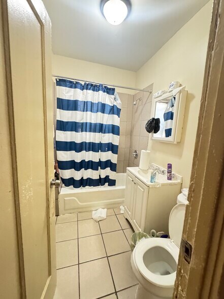 More Photos Of , Chicago Multifamily For Sale