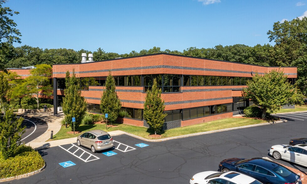 More Photos Of 1 Highwood Dr, Tewksbury Unknown For Lease
