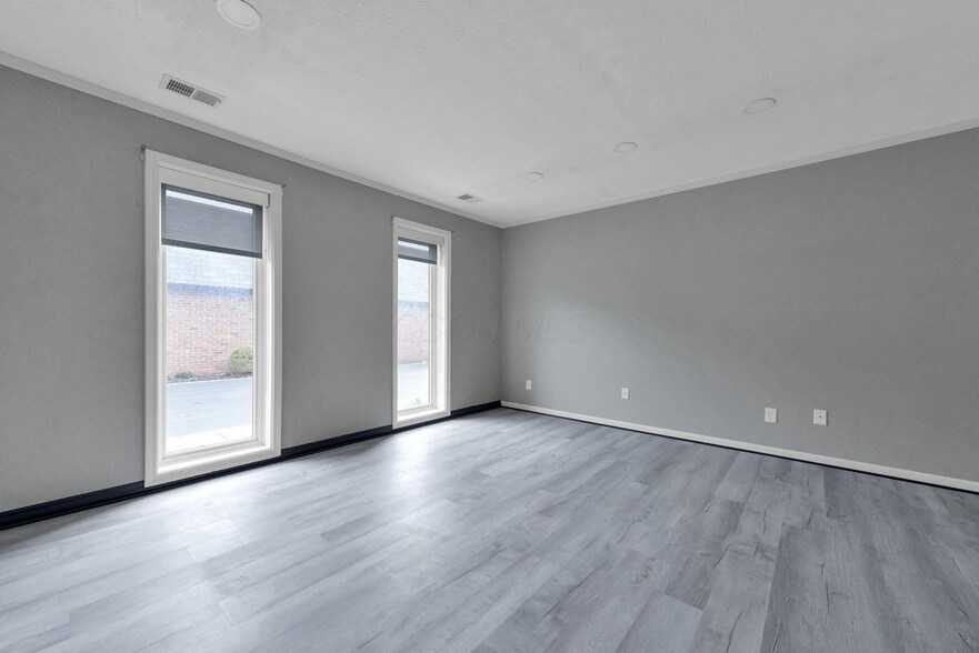 More Photos Of 444-454 E Center St, Marion Office For Sale