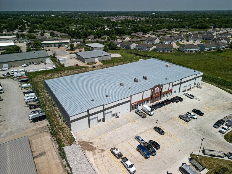 Primary Photo Of 1108 NW Bush Dr, Grain Valley Industrial For Lease