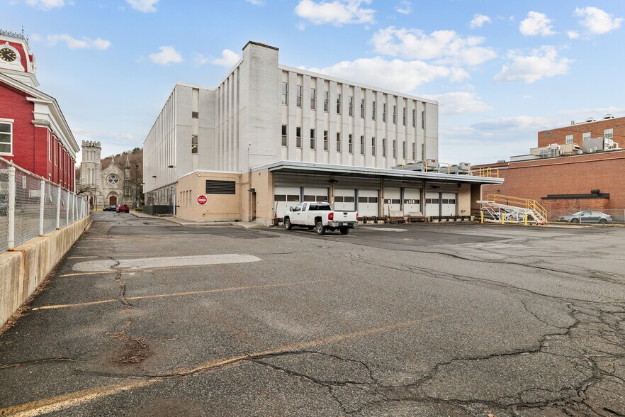 More Photos Of 87 State St, Montpelier Office For Sale