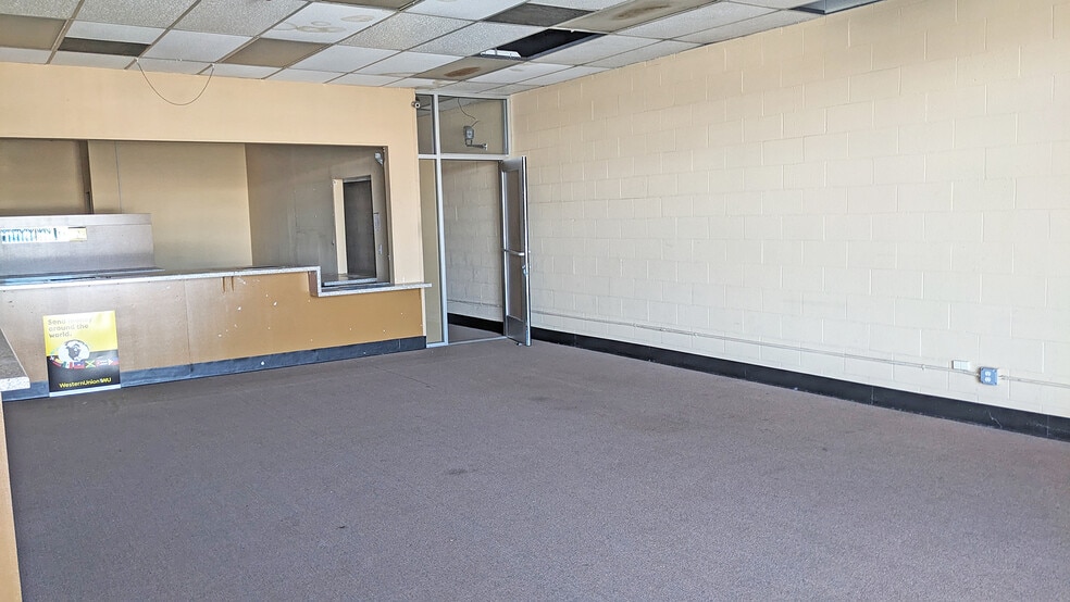 More Photos Of 10948 Imperial Hwy, Norwalk Unknown For Lease