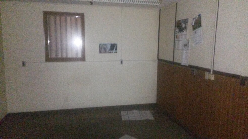 More Photos Of 315 W Mill St, Beaver Dam Manufacturing For Sale