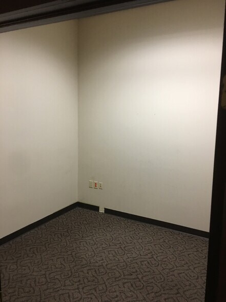 More Photos Of 4560 Atwater Ct, Buford Unknown For Lease