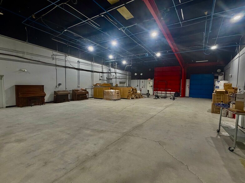 More Photos Of 885 Tallevast Rd, Sarasota Manufacturing For Lease