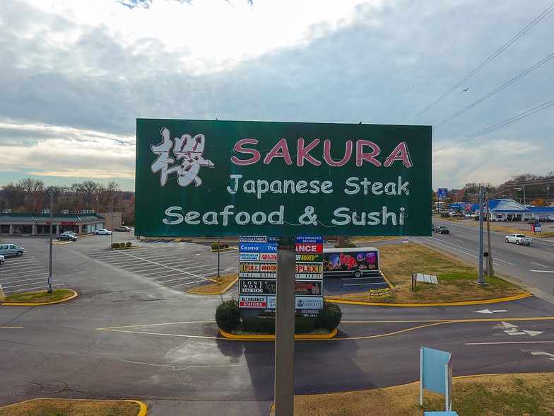 More Photos Of 3451 Lebanon Pike, Hermitage Restaurant For Lease