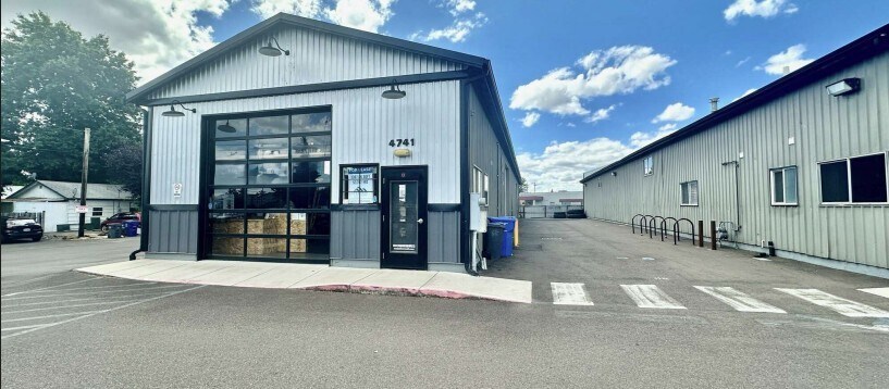 Primary Photo Of 4741 Lancaster Dr NE, Salem Warehouse For Lease