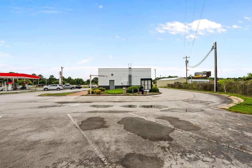 More Photos Of 1512 US Highway 70 E, New Bern Fast Food For Sale