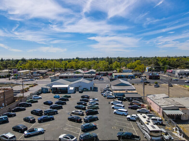 Primary Photo Of 7817-7829 Fair Oaks Blvd, Carmichael Auto Dealership For Sale