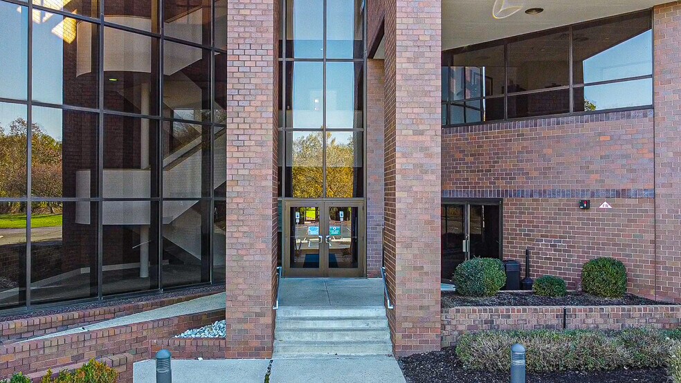 More Photos Of 4301 Route 1, Monmouth Junction Office For Lease