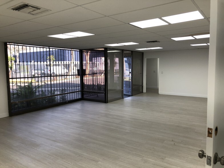 More Photos Of 18101 S Figueroa St, Gardena Warehouse For Lease