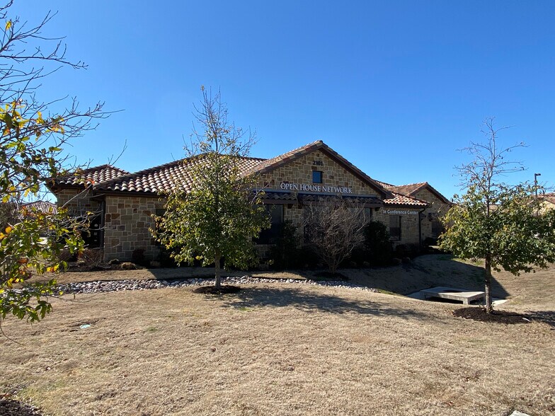 More Photos Of 2101 E Kirkwood Blvd, Southlake Office For Lease