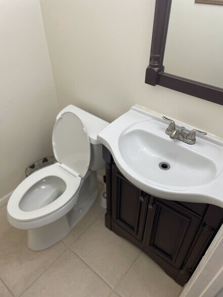 More Photos Of 725 N Hwy A1A, Jupiter Medical For Lease