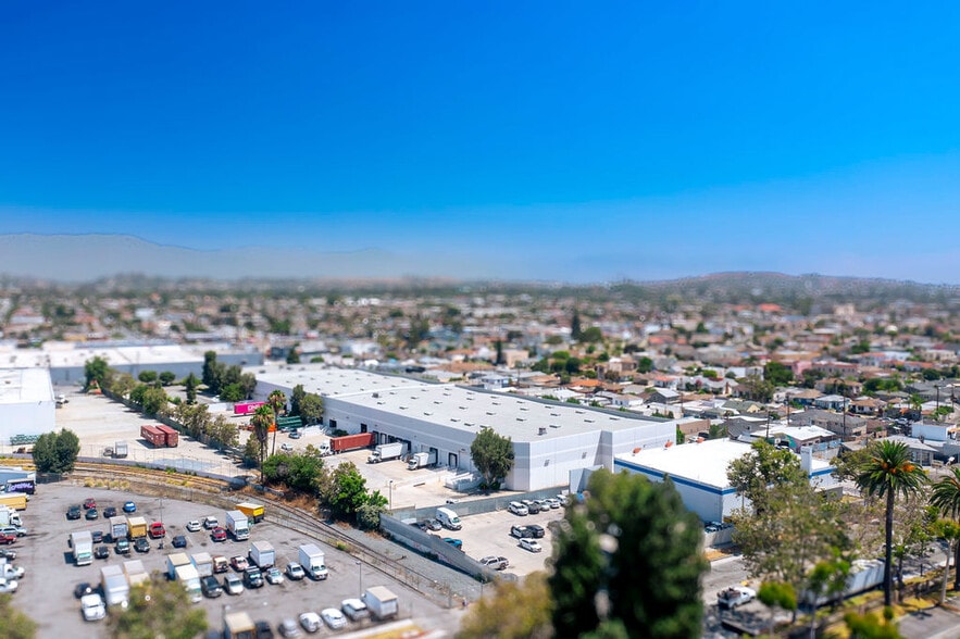 More Photos Of 5750-5760 Grace Pl, Commerce Warehouse For Sale