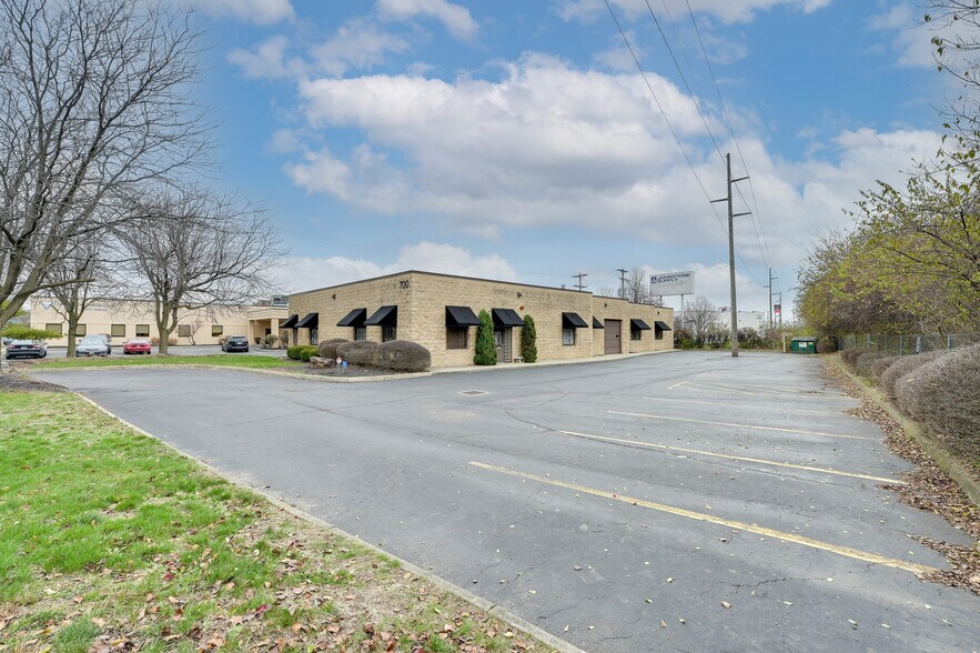 Primary Photo Of 700 Taylor Ave, Columbus Light Distribution For Sale