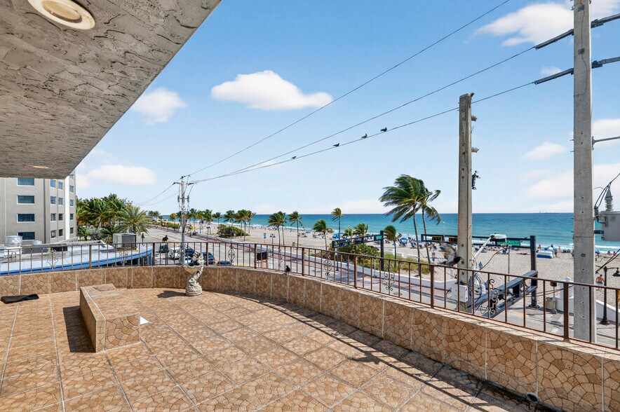 More Photos Of 853 N Fort Lauderdale Beach Blvd, Fort Lauderdale Storefront Retail Residential For Sale