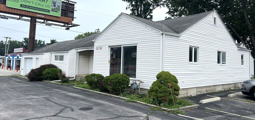 Primary Photo Of 2138 N Reynolds Rd, Toledo Office For Lease