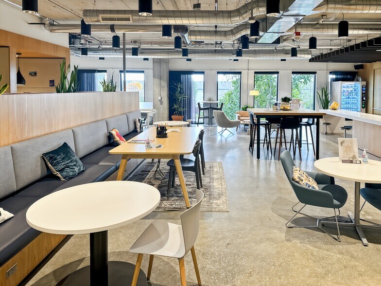 More Photos Of 450 Alaskan Way S, Seattle Coworking Space