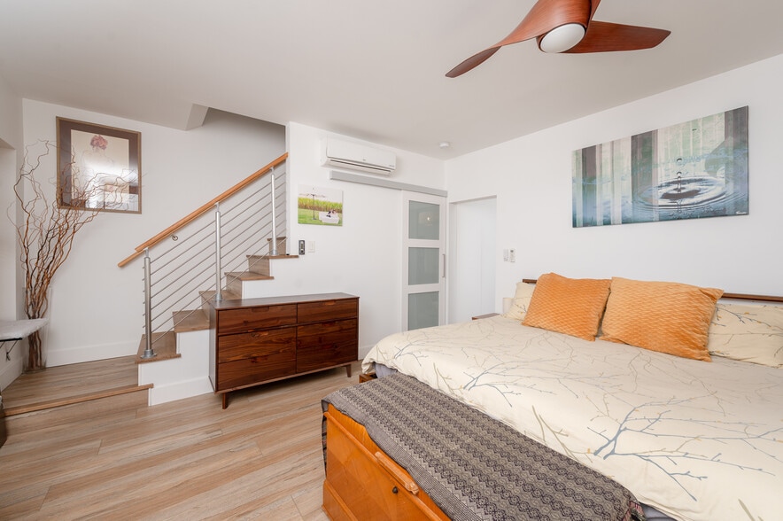 More Photos Of 110 W Orange St, Lancaster Storefront Retail Residential For Sale