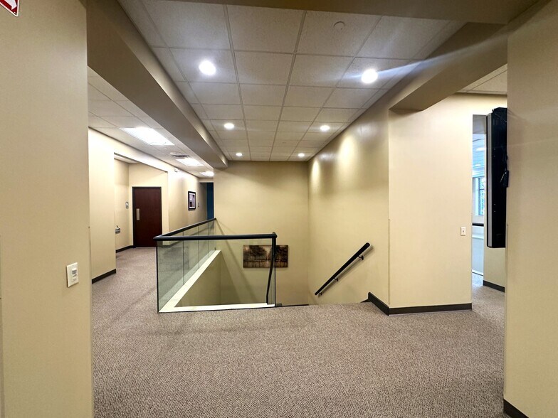 More Photos Of 5155 Financial Way, Mason Office For Lease