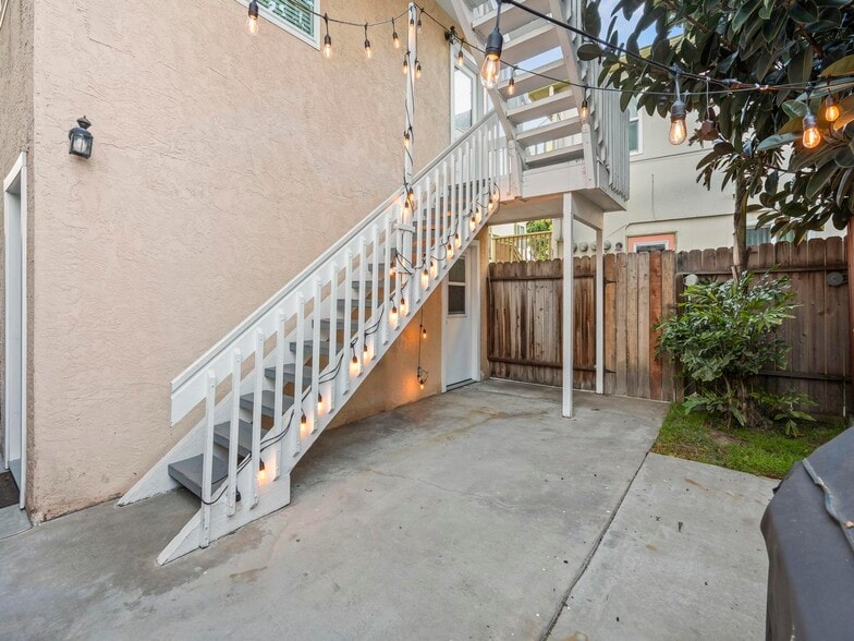 More Photos Of 406 E Ave, Coronado Multifamily For Sale