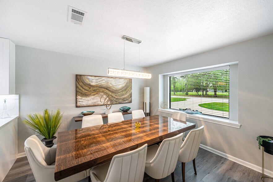 More Photos Of 25142 Roesner Ln, Katy Office Residential For Lease