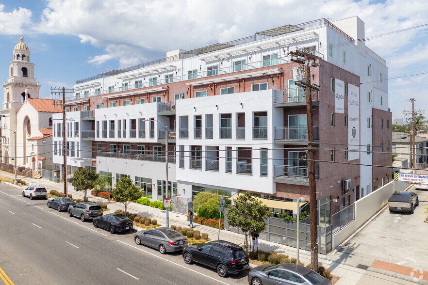 More Photos Of 1421-1439 W Adams Blvd, Los Angeles Apartments For Lease