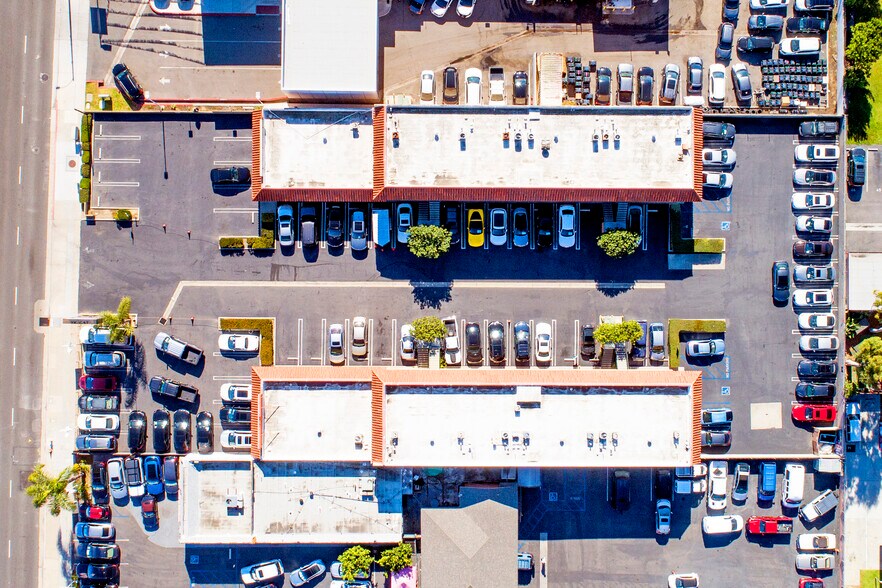 More Photos Of 17301 Beach Blvd, Huntington Beach Storefront Retail Office For Sale