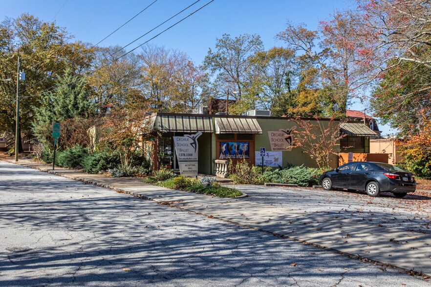 More Photos Of 102 Church St, Decatur Land For Sale