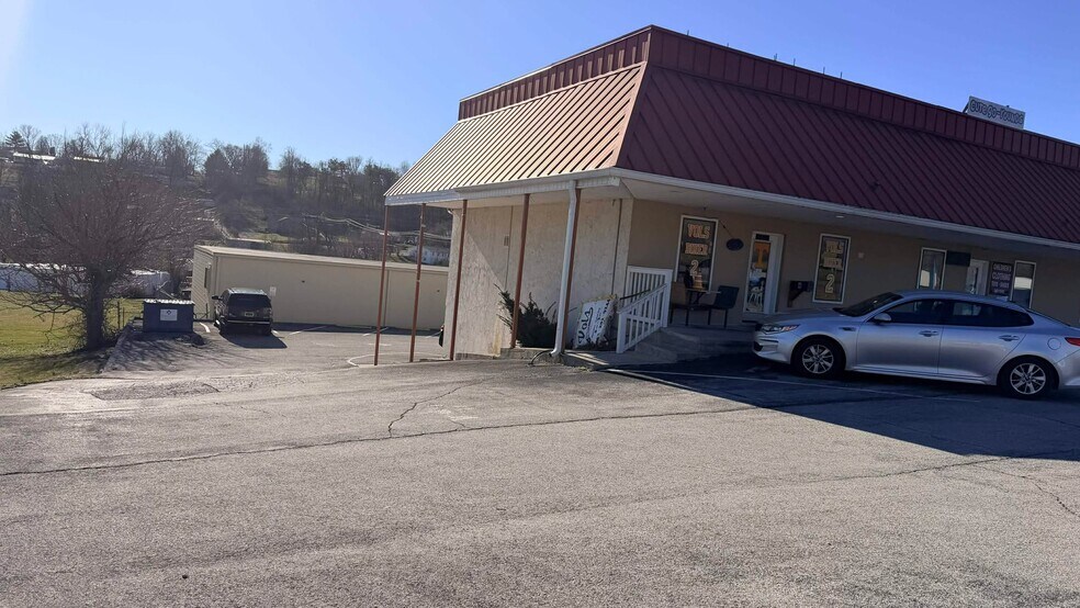 More Photos Of 3175 Appalachian Hwy, Jacksboro Office For Sale