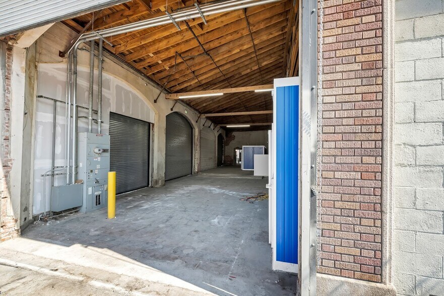 More Photos Of 707 E 7th St, Los Angeles Manufacturing For Lease