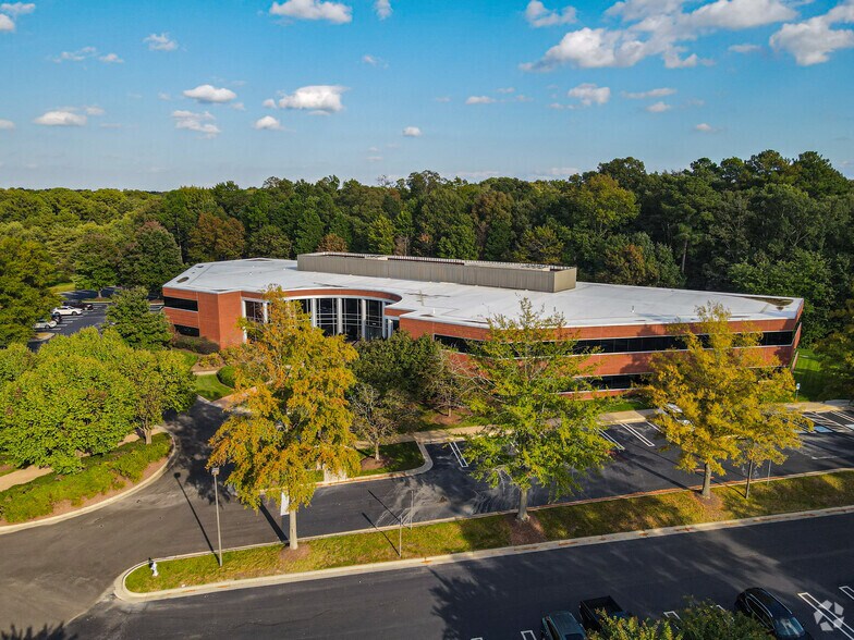 More Photos Of 4315-4451 Cox Rd, Glen Allen Unknown For Lease