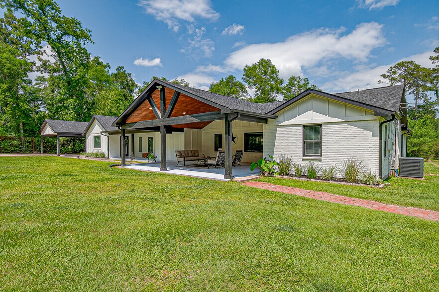 More Photos Of 5110 Treaschwig Rd, Spring Specialty For Sale
