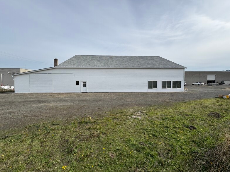 More Photos Of 85483-85485 Hwy 99, Eugene Industrial For Lease