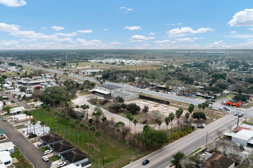 More Photos Of 101 N Val Verde Rd, Donna Warehouse For Sale