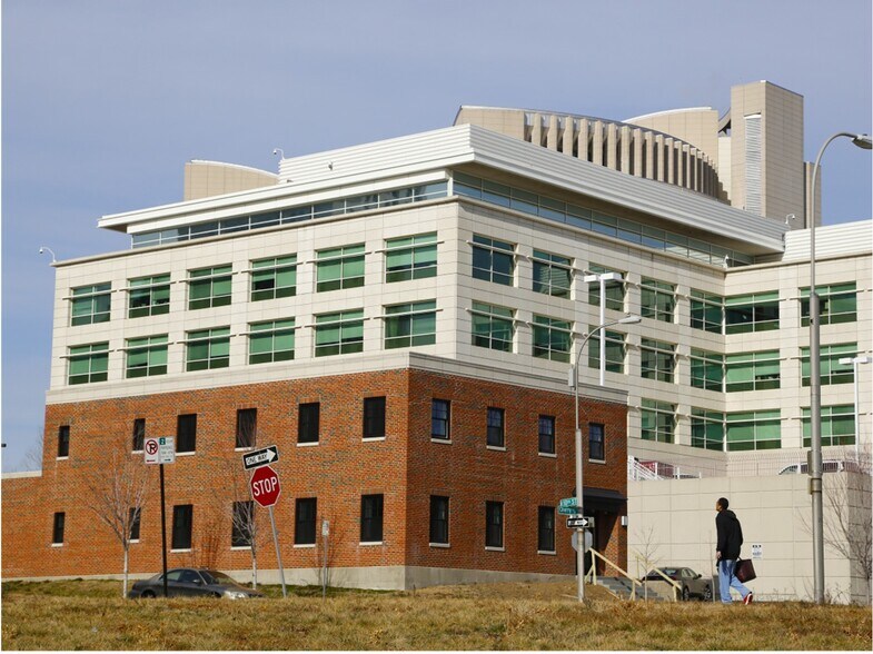 More Photos Of 926 Cherry St, Kansas City Office For Sale