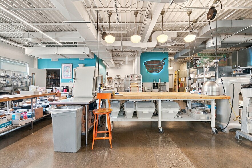 More Photos Of 1018 Poyntz Ave, Manhattan Flex For Sale