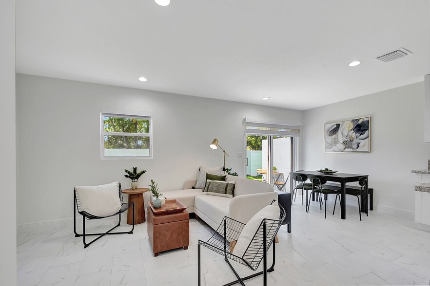 More Photos Of 3871 Patio Ct, Lake Worth Apartments For Sale