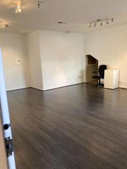 More Photos Of 645 W 1st St, Sonoma Office For Lease