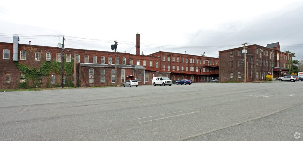 More Photos Of 340-364 Glenwood Ave, East Orange Manufacturing For Sale