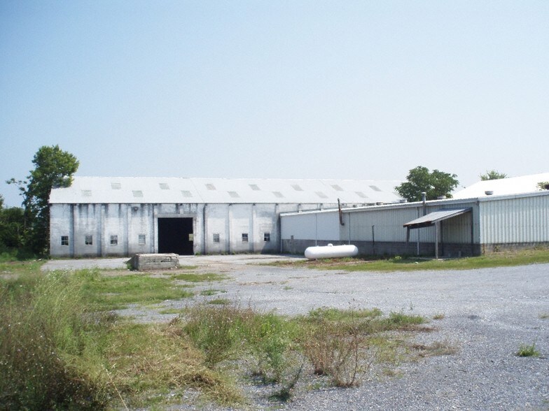 More Photos Of 1059 Box Factory Rd, Summit Point Manufacturing For Lease