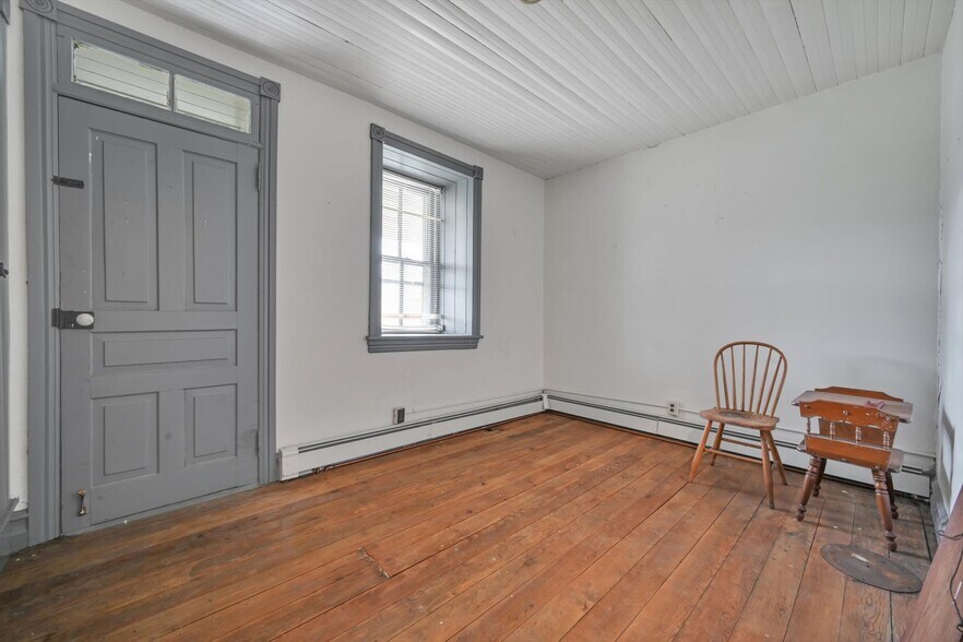 More Photos Of 349 Huffs Church Rd, Mertztown Restaurant For Sale