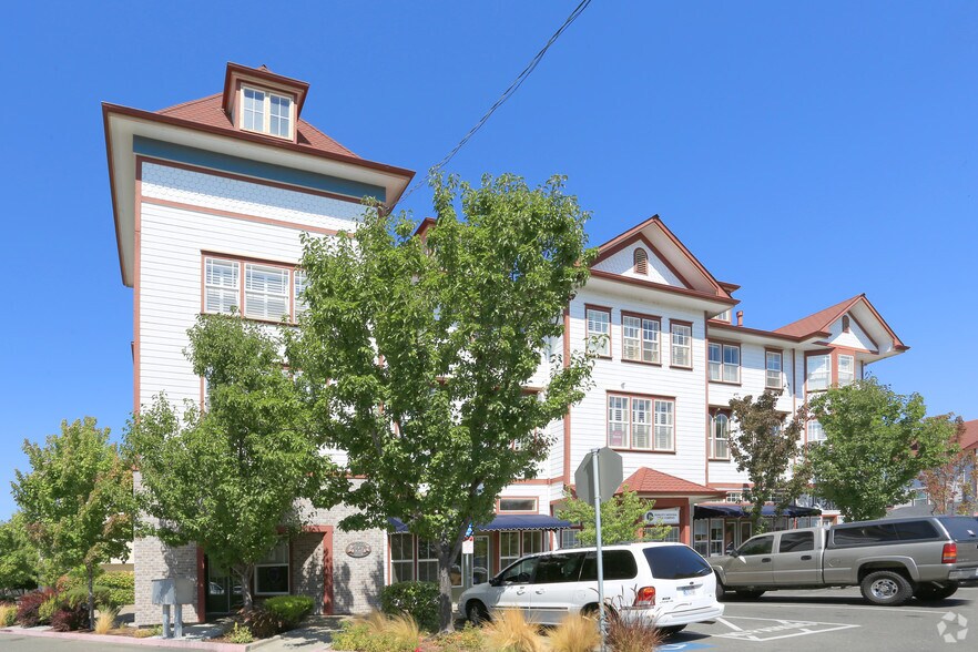 More Photos Of 220 Windsor River Rd, Windsor Apartments For Sale