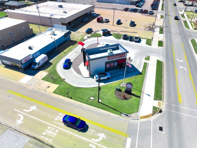 More Photos Of 901 W Platt St, Maquoketa Service Station For Sale