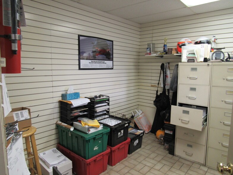 More Photos Of 4794 S Dixie Dr, Dayton Auto Repair For Lease